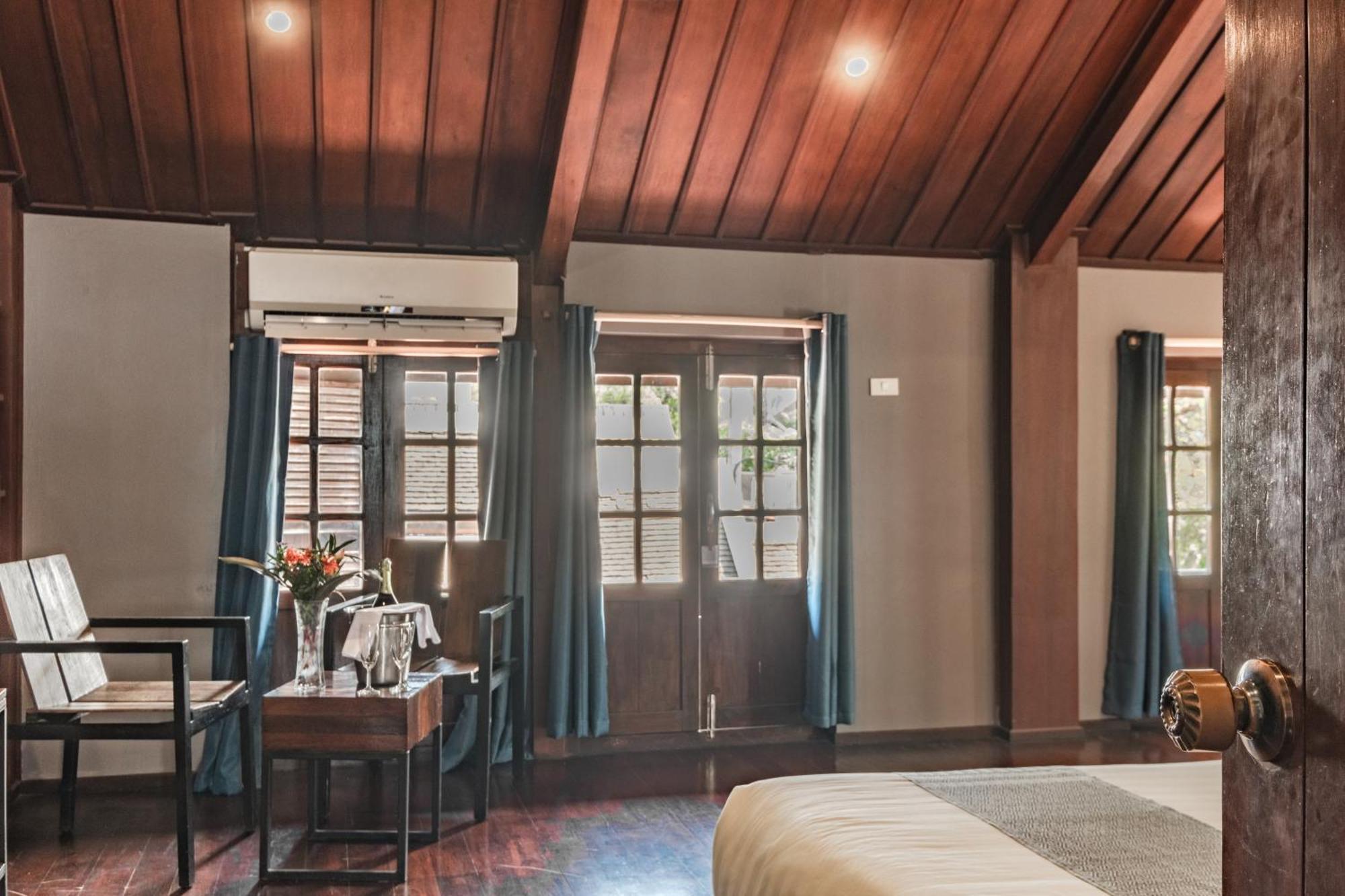 Sanctuary Hotel Luang Prabang Exterior foto
