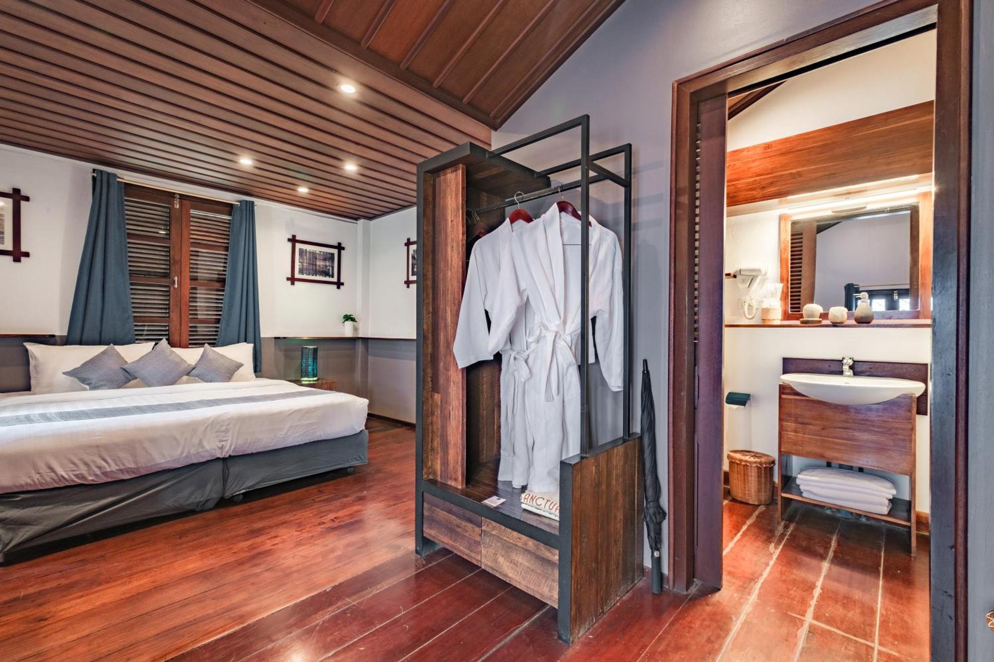 Sanctuary Hotel Luang Prabang Exterior foto
