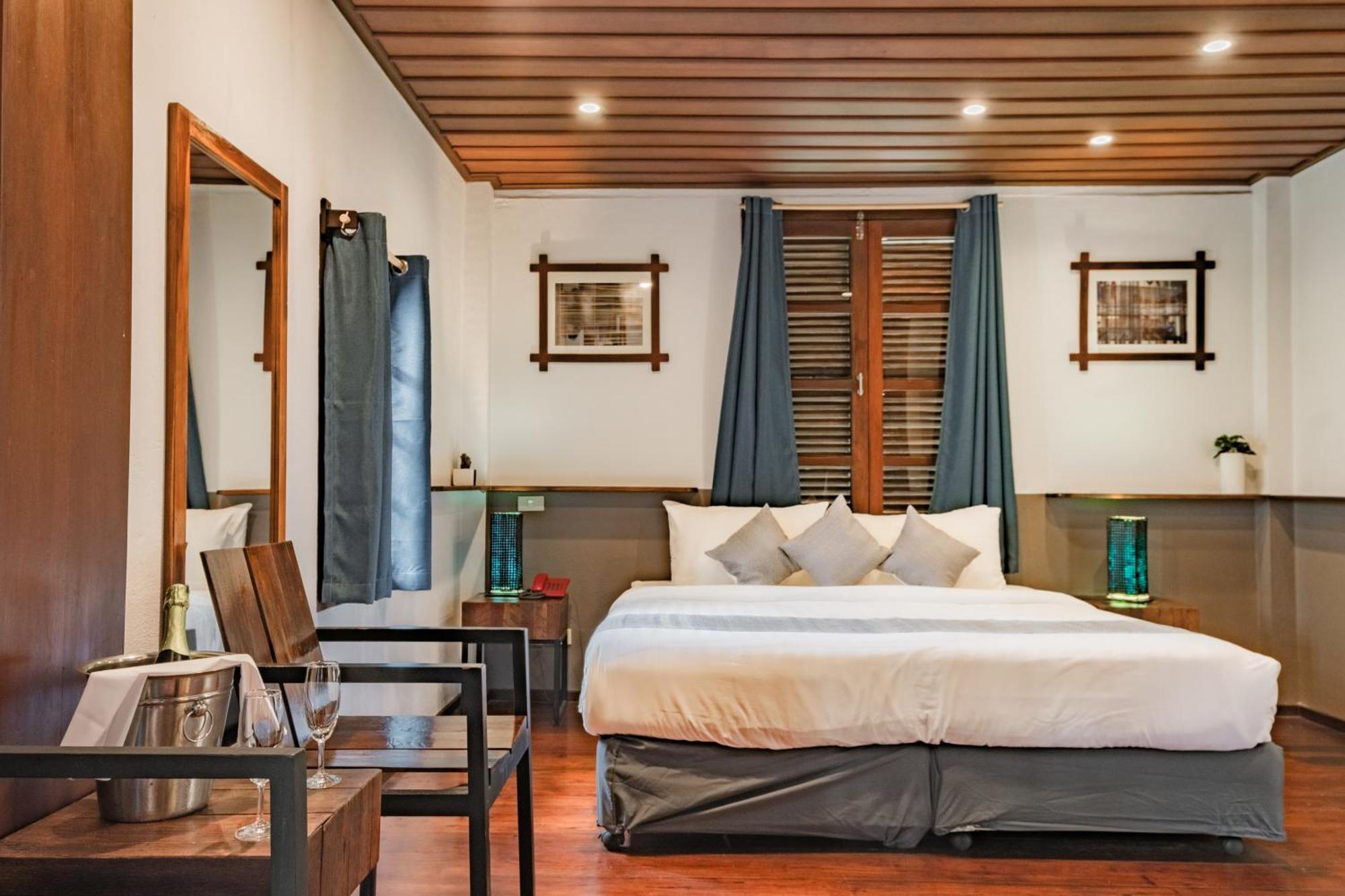 Sanctuary Hotel Luang Prabang Exterior foto